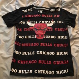 Black Chicago Bulls tee